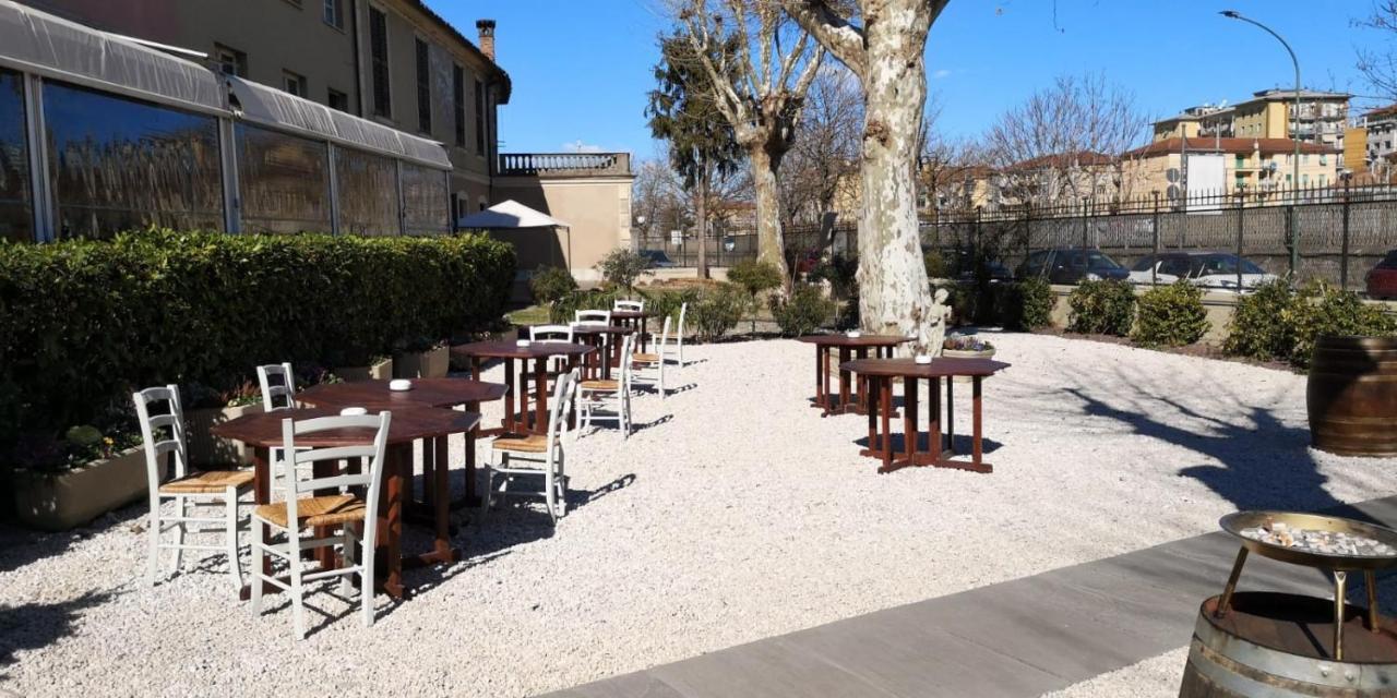 Ristorante Albergo Corona Novi Ligure Exterior foto