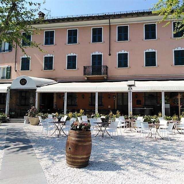 Ristorante Albergo Corona Novi Ligure Exterior foto
